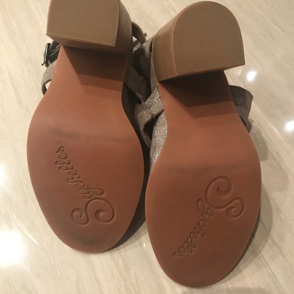 Seychelles size 7 strappy sandal - Picture 7 of 16